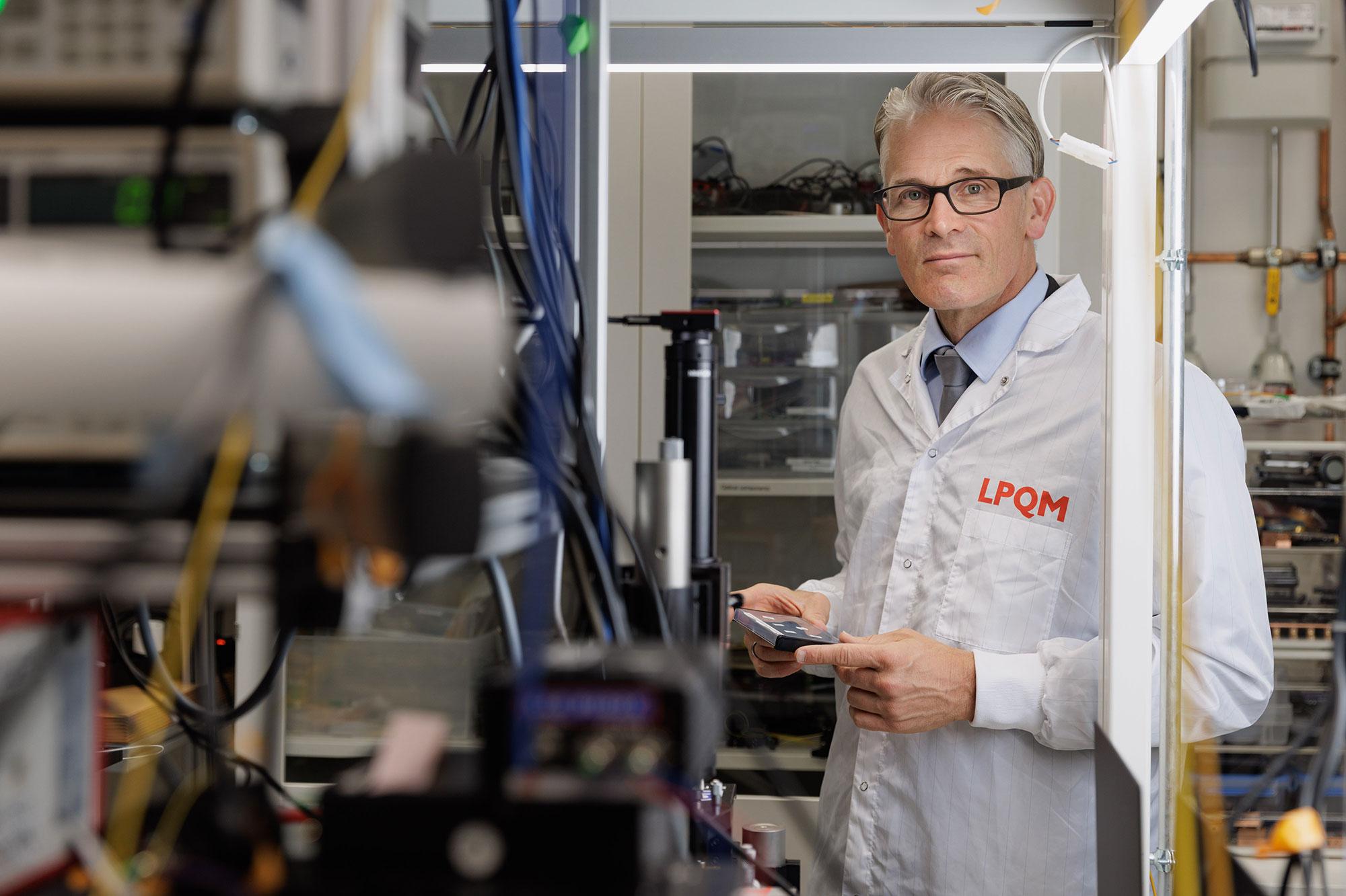 Tobias Kippenberg si aggiudica il premio scientifico svizzero Marcel Benoist 2025